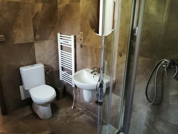 ROUBENÁ CHALUPA SE SAUNOU, BAZÉNEM A VÍŘIVKOU KRKONOŠE