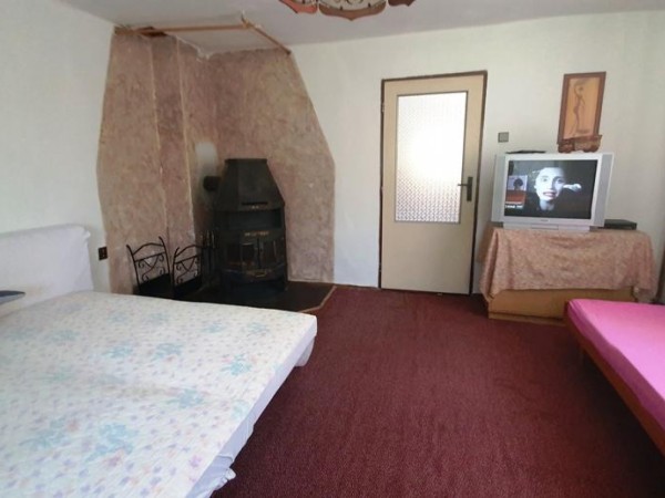 CHALUPA U LYŽAŘSKÉHO AREÁLU KOUTY NAD DESNOU