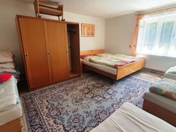 CHALUPA U LYŽAŘSKÉHO AREÁLU KOUTY NAD DESNOU