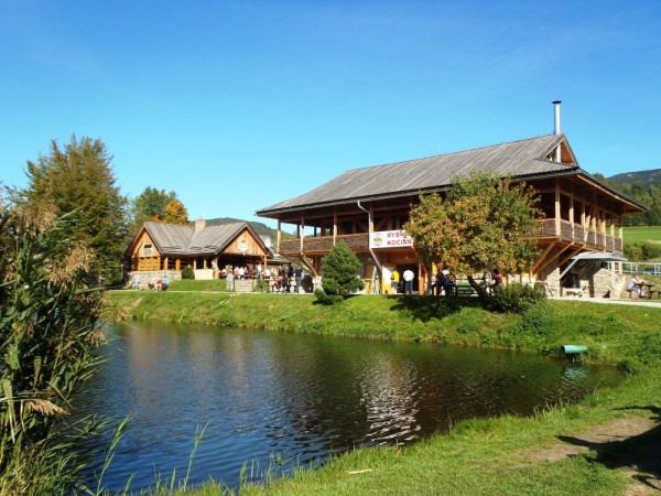 CHALUPA U LYŽAŘSKÉHO AREÁLU KOUTY NAD DESNOU