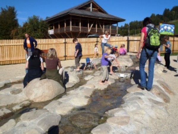 CHALUPA U LYŽAŘSKÉHO AREÁLU KOUTY NAD DESNOU