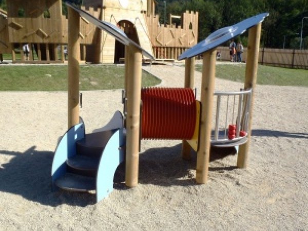 CHALUPA U LYŽAŘSKÉHO AREÁLU KOUTY NAD DESNOU