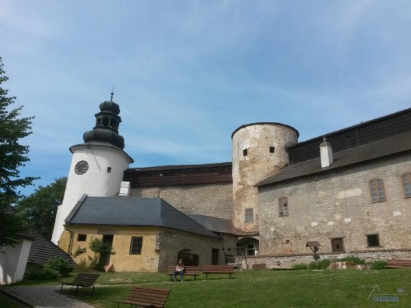 CHALUPA U LYŽAŘSKÉHO AREÁLU KOUTY NAD DESNOU