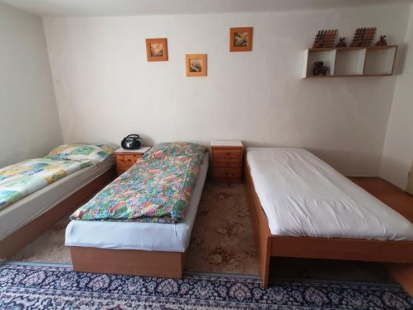 CHALUPA U LYŽAŘSKÉHO AREÁLU KOUTY NAD DESNOU