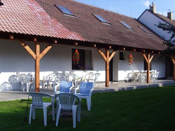 UBYTOVÁNÍ U CYKLOSTEZKY