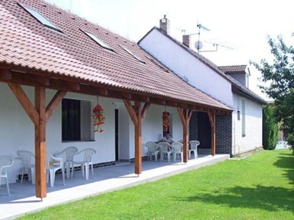 UBYTOVÁNÍ U CYKLOSTEZKY