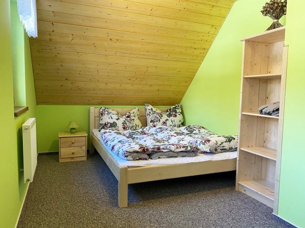 CHALUPA S BAZÉNEM JESENÍKY - SPORTOVNÍ RYBOLOV