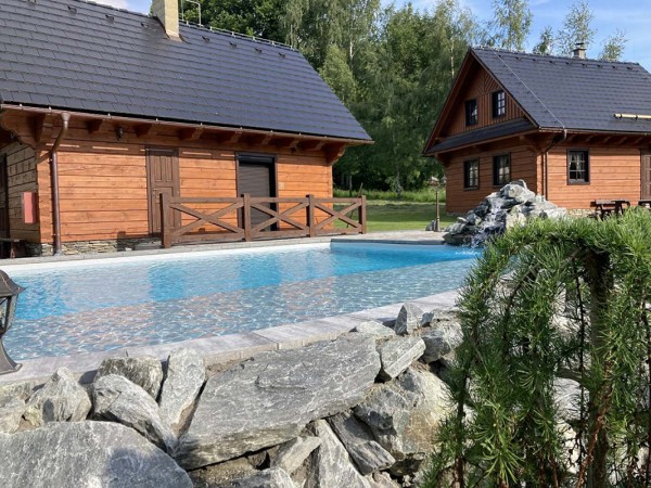 CHALUPA S BAZÉNEM JESENÍKY - SPORTOVNÍ RYBOLOV