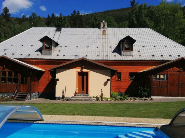 BEZBARIÉROVÁ CHALUPA S BAZÉNEM A SAUNOU JESENÍKY