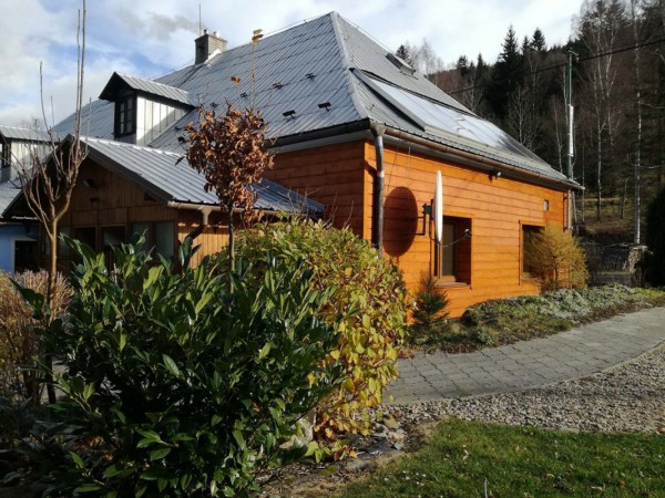 BEZBARIÉROVÁ CHALUPA S BAZÉNEM A SAUNOU JESENÍKY