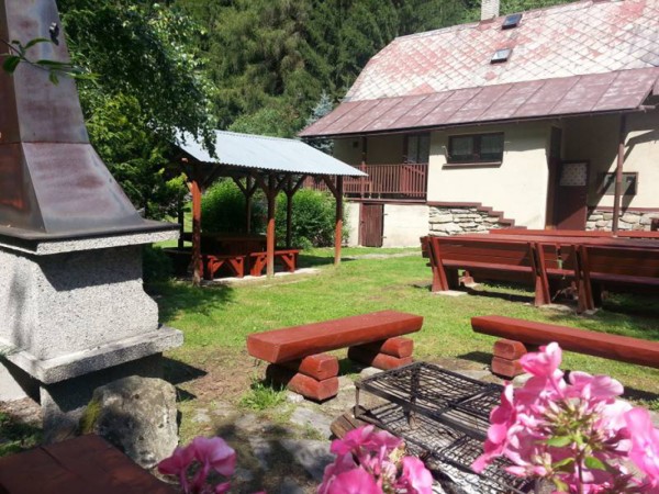 Chalupa CHALUPA S BAZÉNEM