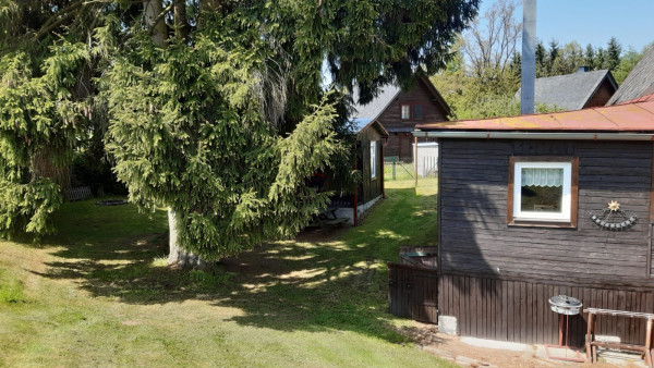 LEVNÉ UBYTOVÁNÍ U RYBNÍKA