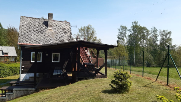 LEVNÉ UBYTOVÁNÍ U RYBNÍKA