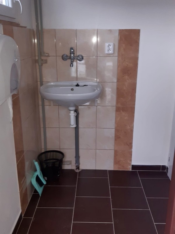 LEVNÉ UBYTOVÁNÍ U RYBNÍKA