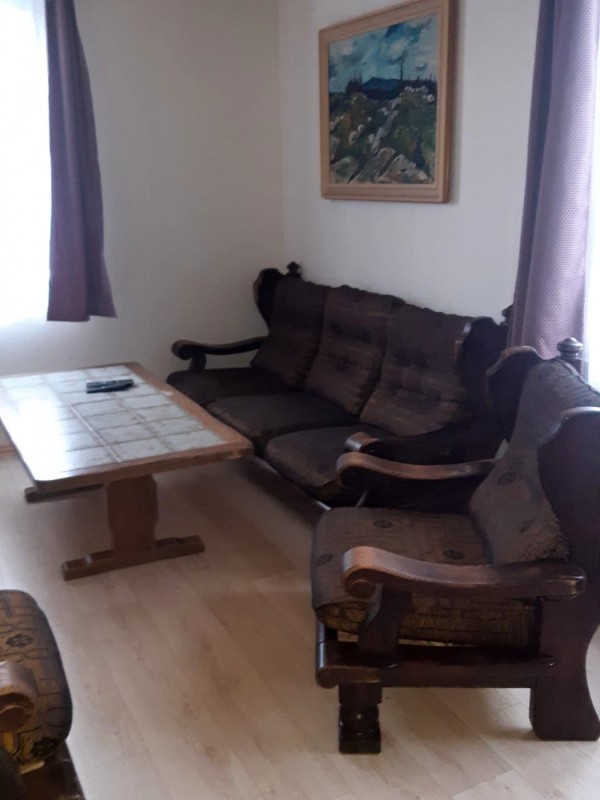 LEVNÉ CHATY U RYBNÍKA