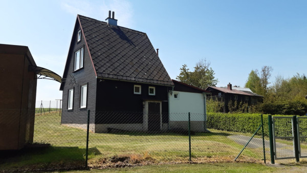 LEVNÁ CHATA U RYBNÍKA