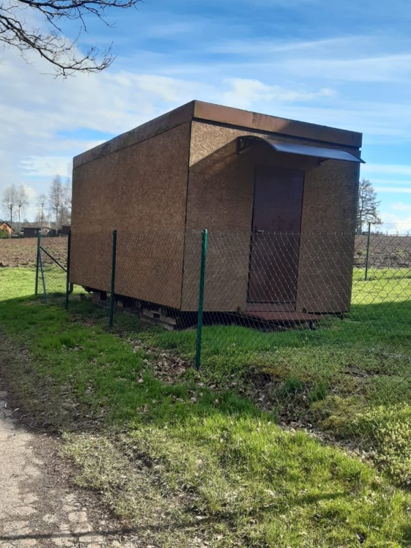 LEVNÁ CHATA U RYBNÍKA