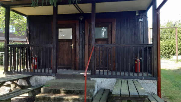 LEVNÁ CHATA U RYBNÍKA