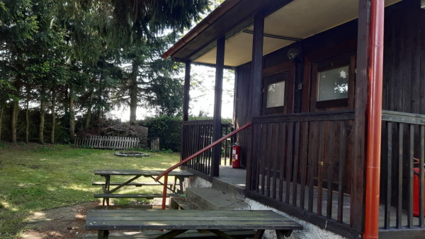 LEVNÁ CHATA U RYBNÍKA