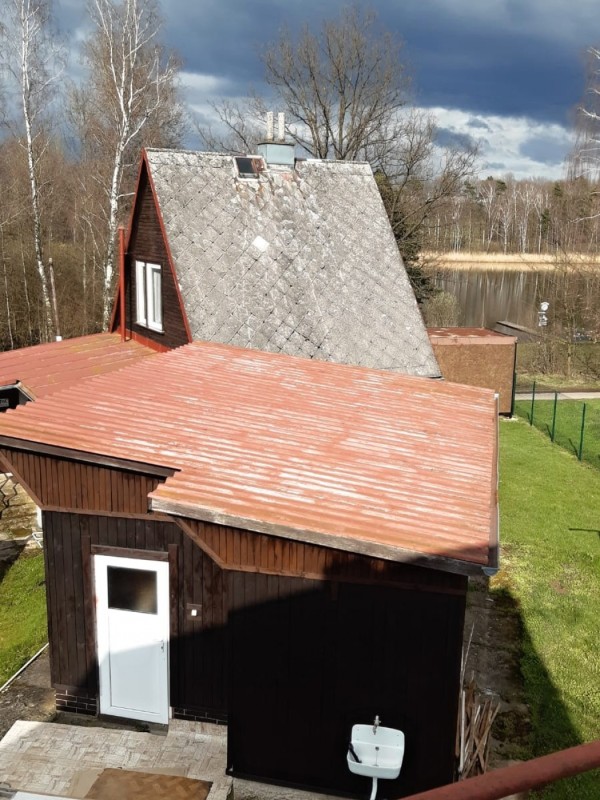 LEVNÁ CHATA U RYBNÍKA