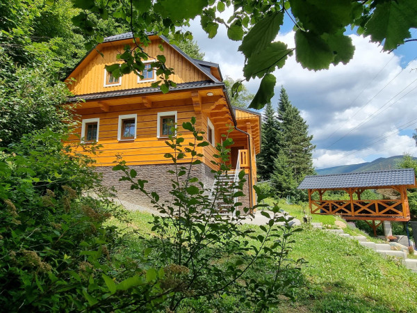 CHALUPA S INFRASAUNOU U LYŽAŘSKÉHO AREÁLU KOUTY NAD DESNOU