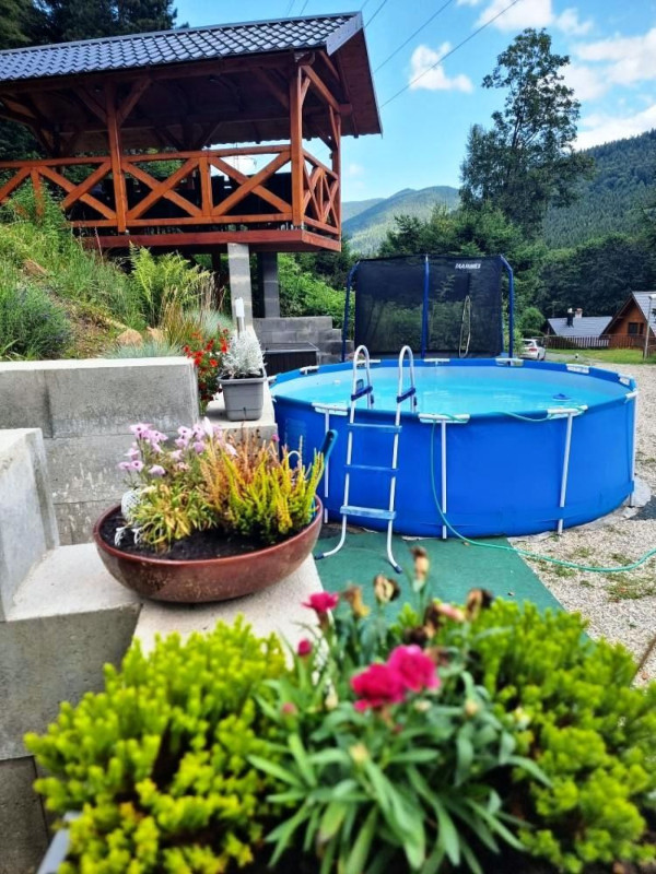 CHALUPA S INFRASAUNOU U LYŽAŘSKÉHO AREÁLU KOUTY NAD DESNOU