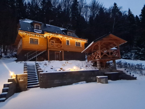 CHALUPA S INFRASAUNOU U LYŽAŘSKÉHO AREÁLU KOUTY NAD DESNOU