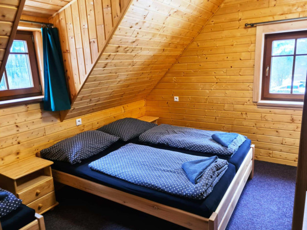 CHALUPA S INFRASAUNOU U LYŽAŘSKÉHO AREÁLU KOUTY NAD DESNOU