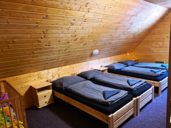 CHALUPA S INFRASAUNOU U LYŽAŘSKÉHO AREÁLU KOUTY NAD DESNOU