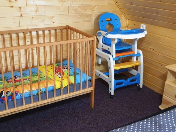 CHALUPA S INFRASAUNOU U LYŽAŘSKÉHO AREÁLU KOUTY NAD DESNOU