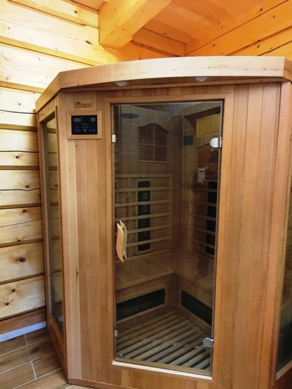 CHALUPA S INFRASAUNOU U LYŽAŘSKÉHO AREÁLU KOUTY NAD DESNOU