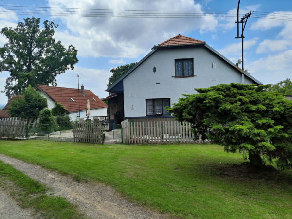 CHALUPA U HRADU CHOUSTNÍK JIŽNÍ ČECHY