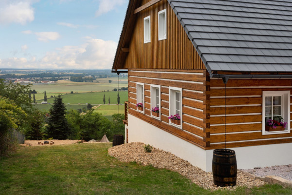 DĚTSKÝ SEN NA CHALUPĚ U LESA