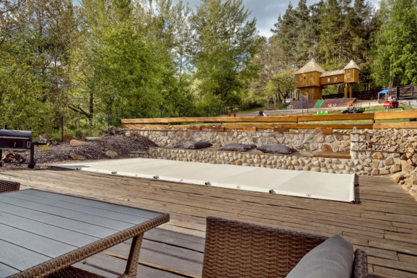 DĚTSKÝ SEN NA CHALUPĚ U LESA