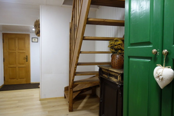 CHALUPA S POTOKEM V JIZERSKÝCH HORÁCH