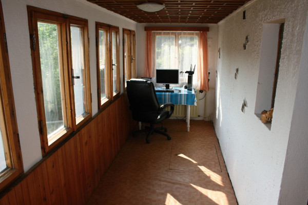 LETNÍ CHALUPA U ŘEKY OHŘE
