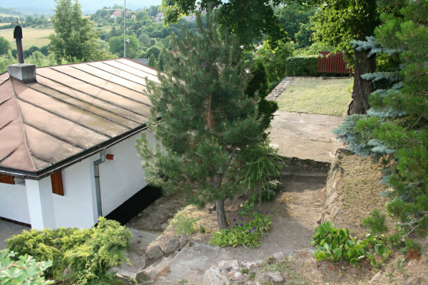 LETNÍ CHALUPA U ŘEKY OHŘE