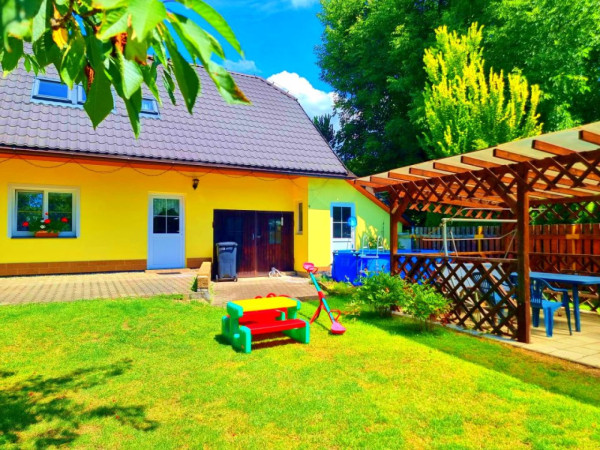 LEVNÉ UBYTOVÁNÍ KOUTY NAD DESNOU