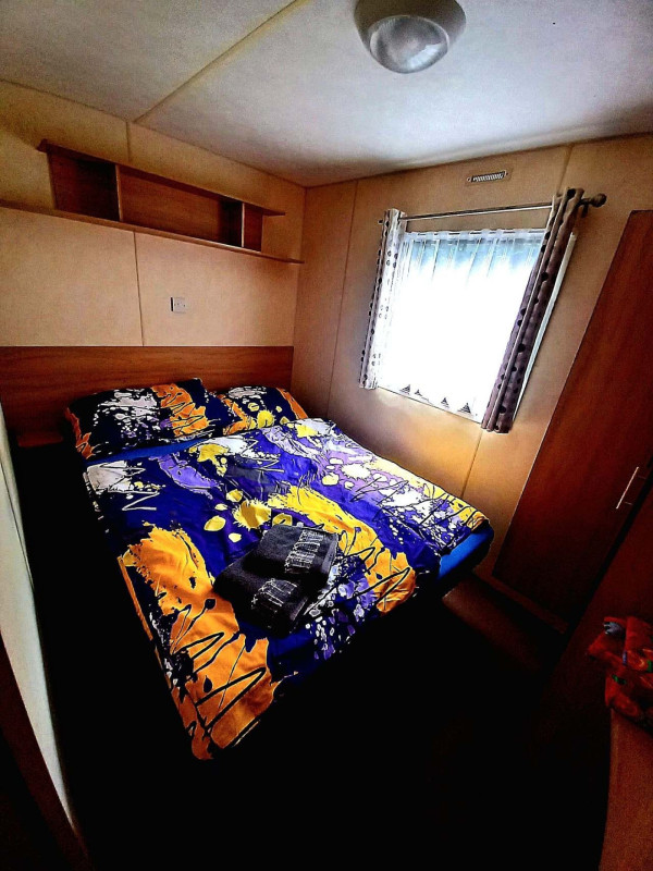 PRONÁJEM CHATY U LESA