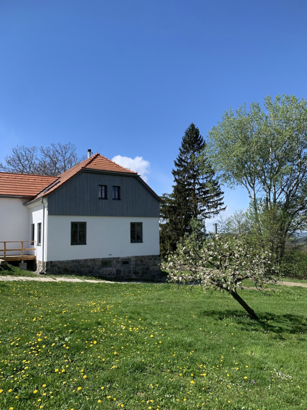 Apartmán APARTMÁN NA SAMOTĚ NEDALEKO ZŘÍCENINY HRADU RÁBÍ - chatachalupa.cz