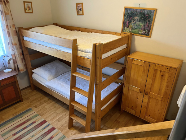 CHALUPA K PRONÁJMU S BAZÉNEM V ČESKÉM RÁJI