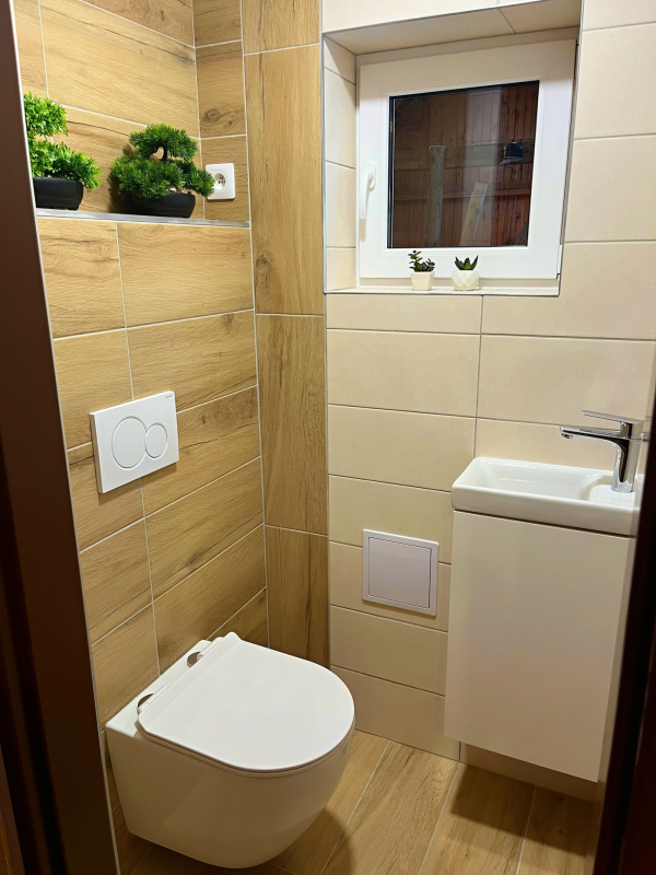 CHALUPA K PRONÁJMU S BAZÉNEM V ČESKÉM RÁJI