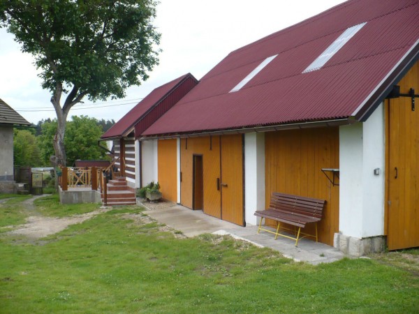 CHALUPA K PRONÁJMU S BAZÉNEM V ČESKÉM RÁJI