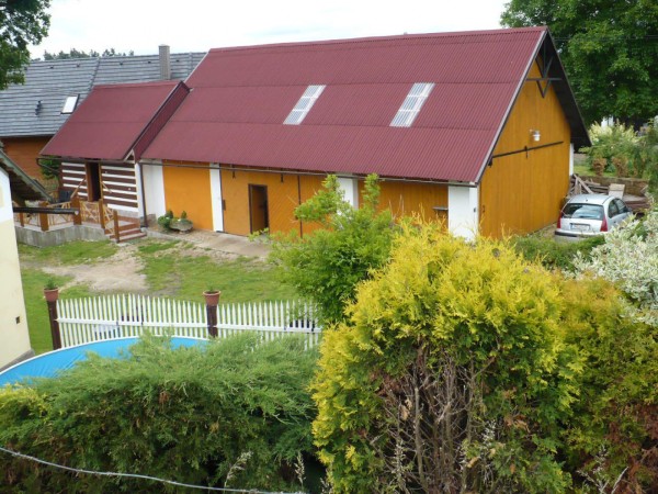 CHALUPA K PRONÁJMU S BAZÉNEM V ČESKÉM RÁJI