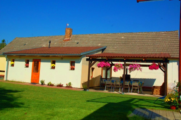 Chalupa CHALUPA NOVOSEDLY S BAZÉNEM - chatachalupa.cz