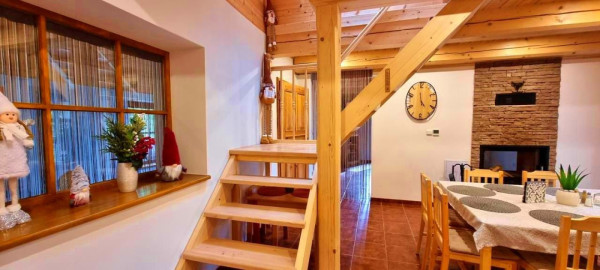 LUXUSNÍ CHALUPA  S BAZÉNEM A VÍŘIVKOU NA HORÁCH