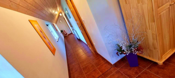 LUXUSNÍ CHALUPA  S BAZÉNEM A VÍŘIVKOU NA HORÁCH