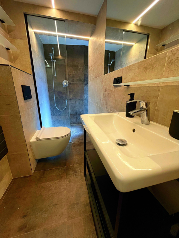 NOVÉ WELLNESS UBYTOVÁNÍ  U JIČÍNA