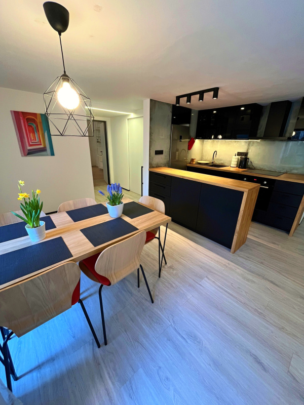 NOVÉ WELLNESS UBYTOVÁNÍ  U JIČÍNA