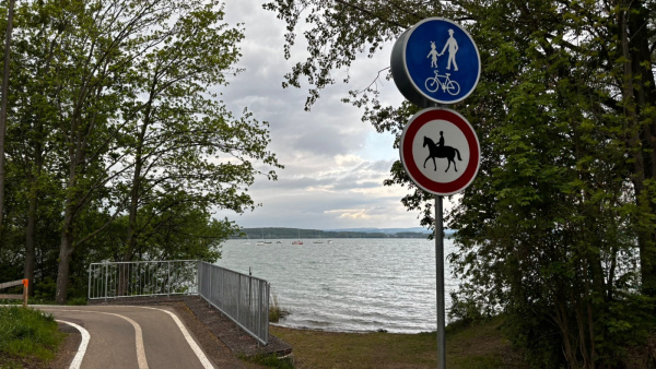 HLEDÁTE KLID U VODY? OBJEVTE KARAVANOVÁ STÁNÍ U ROZKOŠE